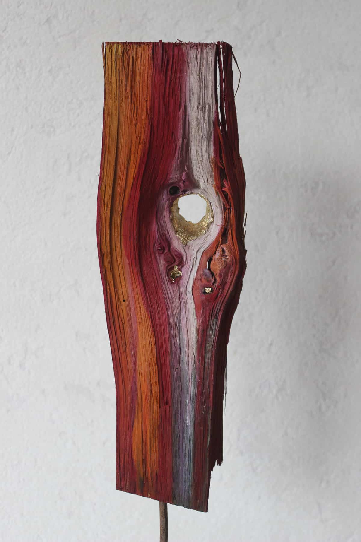 Objekt ohne Titel (Vorderansicht) farbiges Holz auf Speckstein Privatbesitz
